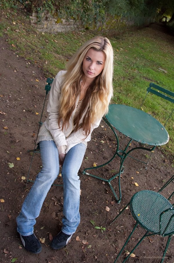 Дина, 49